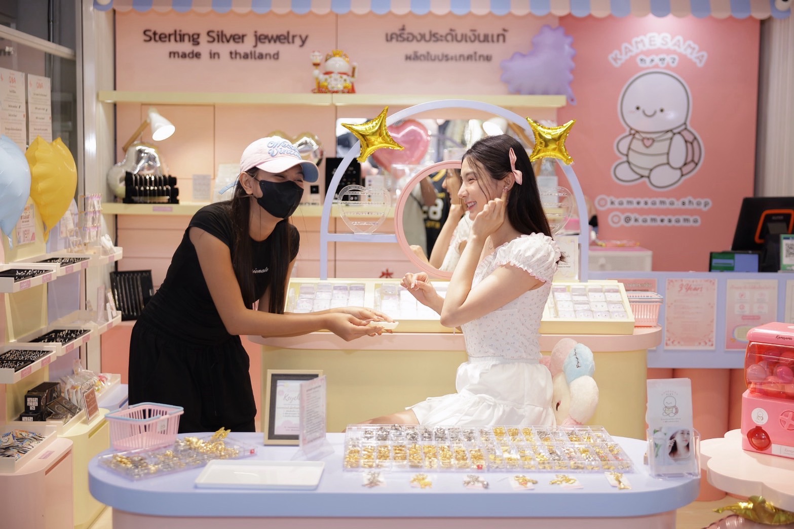 Kamesama shop jewelry counter Siam Square
