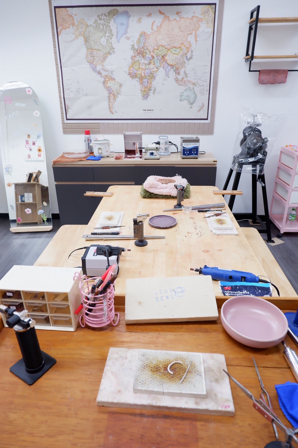 Silver ring workshop session at Kame Homu Studio